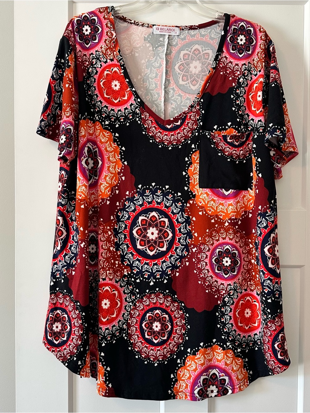 Women's Short Sleeve V-Neck Tunic Top in Red & Black Medallion